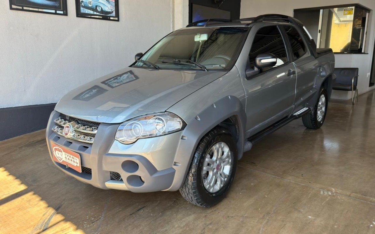 Fiat Strada Adventure1.8/ 1.8 LOCKER Flex CD na cor Cinza em Londrina / PR - 894469