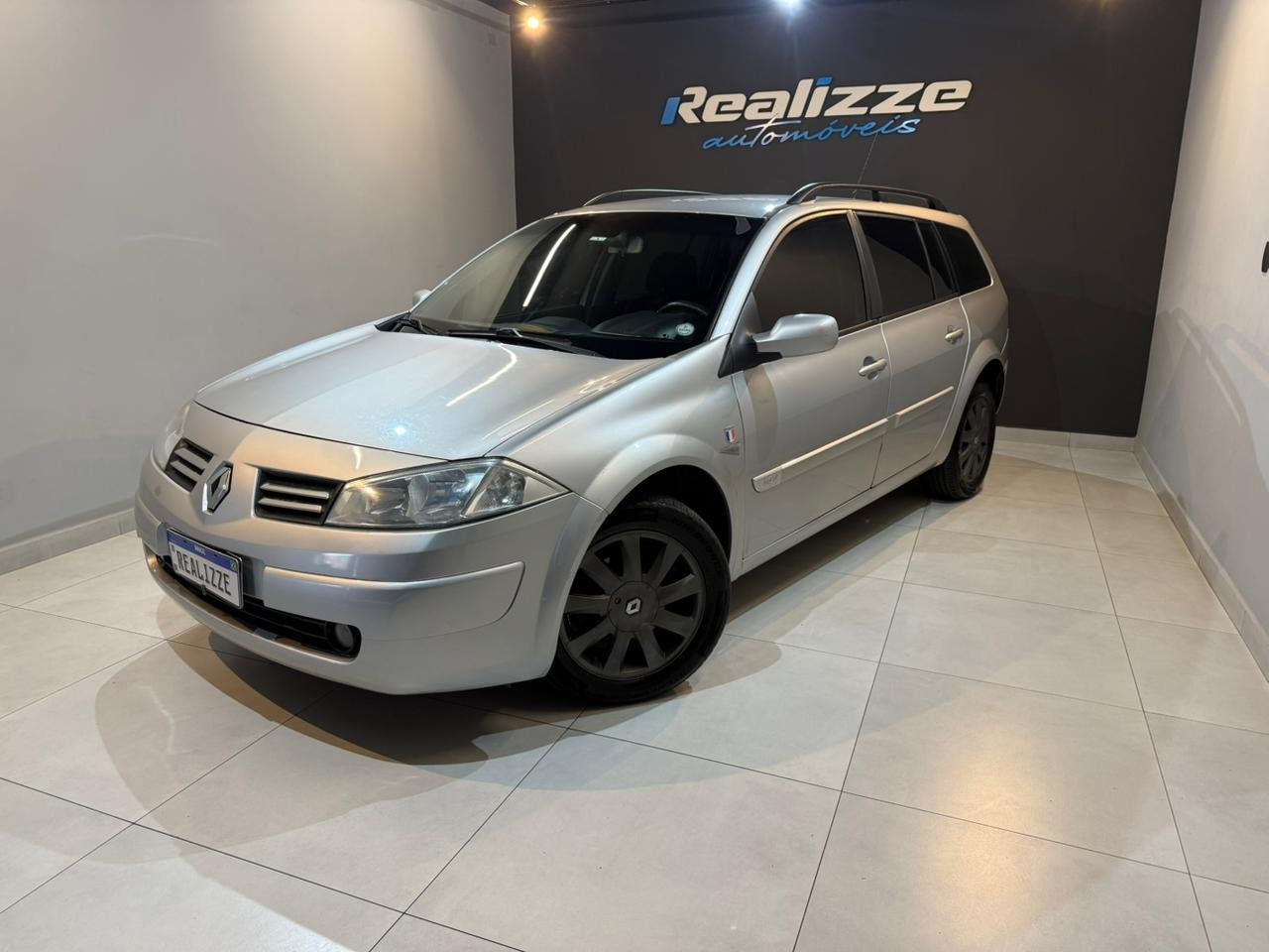 Renault Megane G. Tour EXTREME Hi-Flex 1.6 Mec. na cor Prata em Joinville / SC - 895789