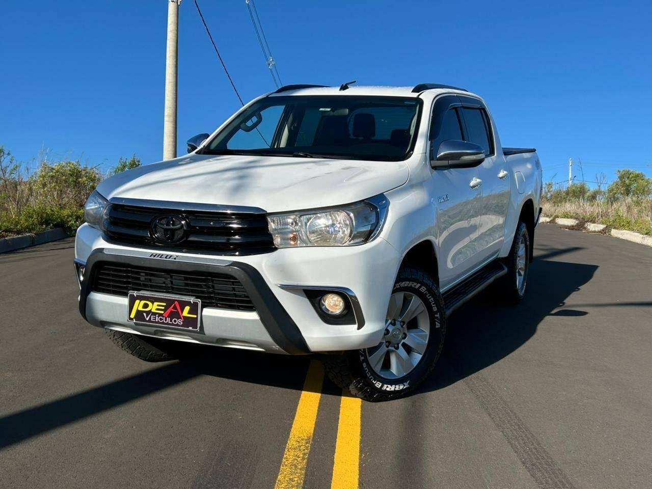 Toyota Hilux CD SRV 4x4 2.8 TDI Diesel Aut. na cor Branco em Xanxerê / SC - 895924