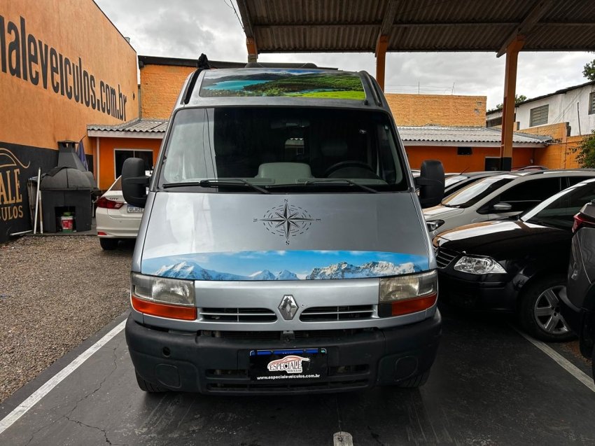 Renault Master 2.5 dCi FurgãoTB Curto Diesel na cor Prata em Colombo / PR - 896242