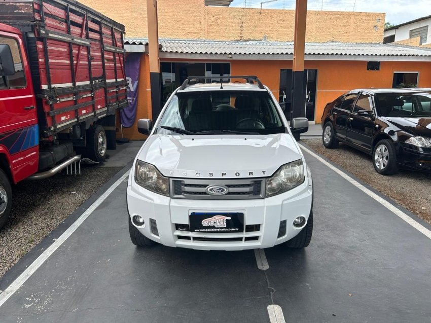 Ford EcoSport XLT FREESTYLE 1.6 Flex 8V 5p na cor Branco em Colombo / PR - 896248