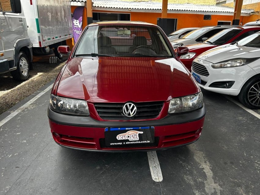 Volkswagen Saveiro 1.8 Mi na cor Vermelho em Colombo / PR - 896254