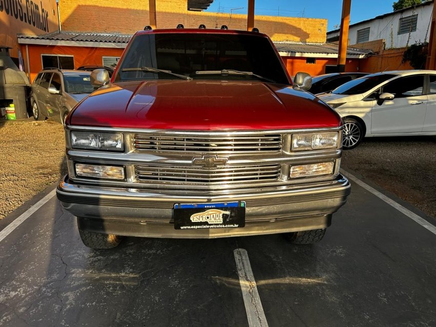 Chevrolet Silverado DLX 4.2 Conquest HD Diesel na cor Vermelho em Colombo / PR - 896263