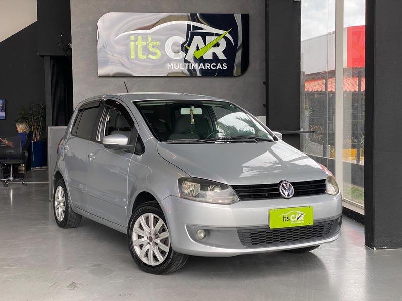 Volkswagen Fox 1.6 Mi Total Flex 8V 5p na cor Prata em Curitiba / PR - 896465