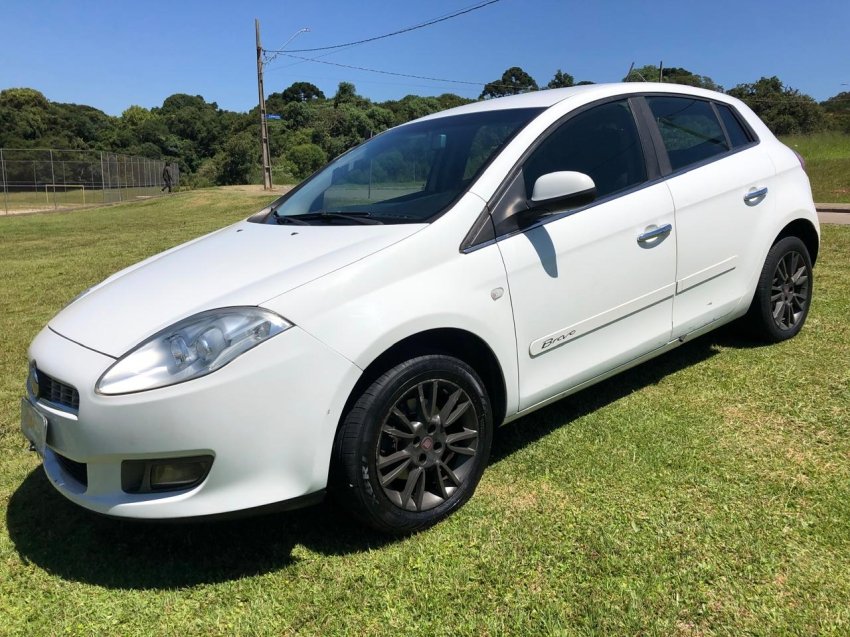 Fiat Bravo ESSENCE 1.8 Flex 16V 5p na cor Branco em Curitiba / PR - 896493