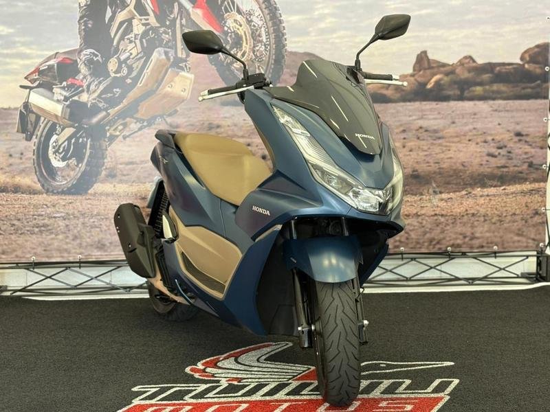 Honda PCX 160 DLX  na cor Azul em Campo Largo / PR - 896902