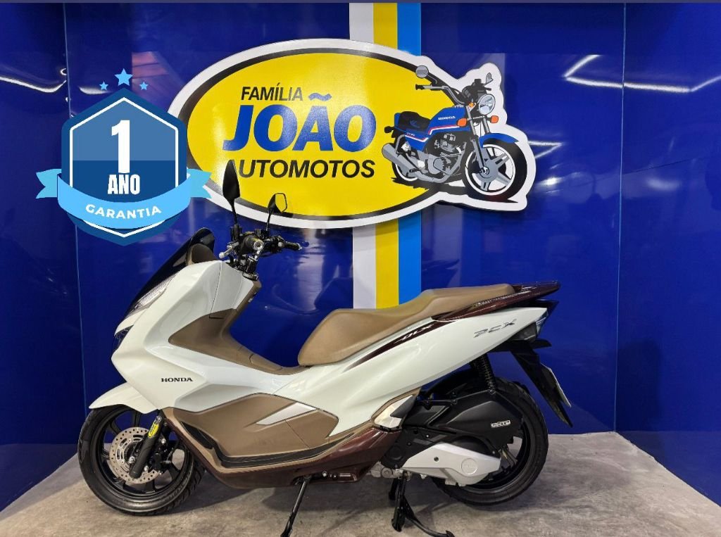 Honda PCX 150/DLX  na cor Branco no Alvorada / RS - 897028