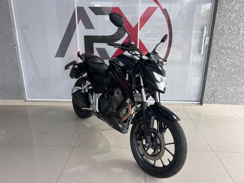 Honda CB 300F Twister Flex  na cor Cinza em Curitiba / PR - 897361