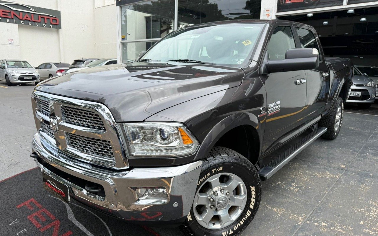 RAM 2500 LARAMIE 6.7 TDI CD 4x4 Diesel na cor Cinza em Maringá / PR - 897498