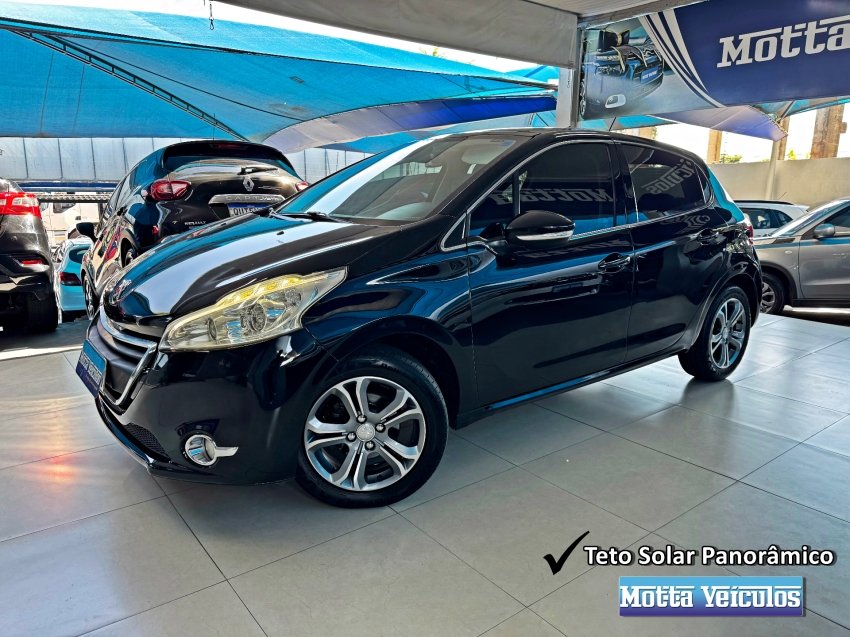 Peugeot 208 Griffe 1.6 Flex 16V 5p Aut. na cor Preto no Canoas / RS - 897529