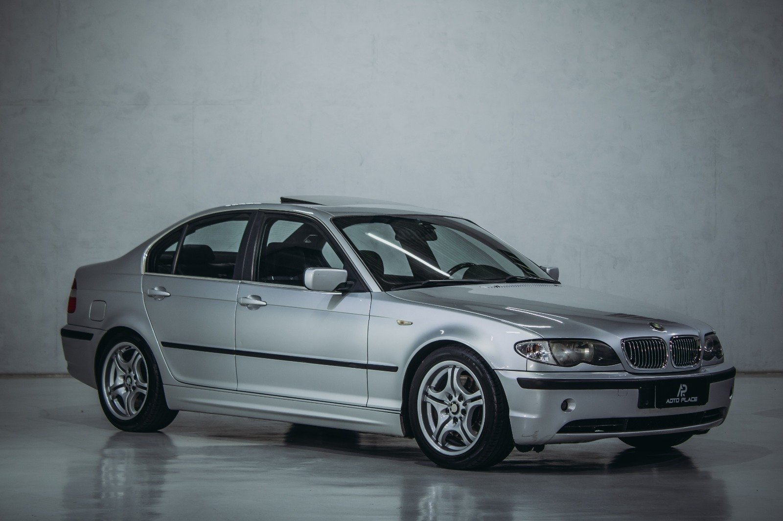 BMW 330i MotorSport 3.0 24V 4p na cor Prata em São José dos Pinhais / PR - 897634