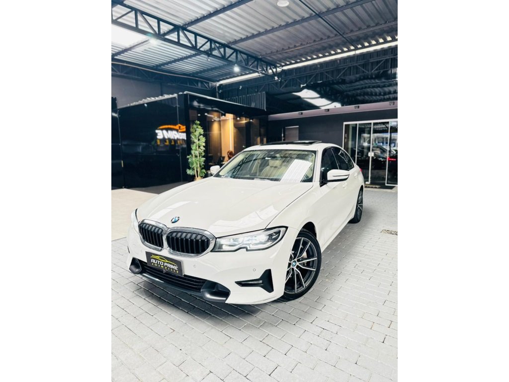 BMW 330i M Sport 2.0 TB 16V 4p na cor Branco em Joinville / SC - 897702