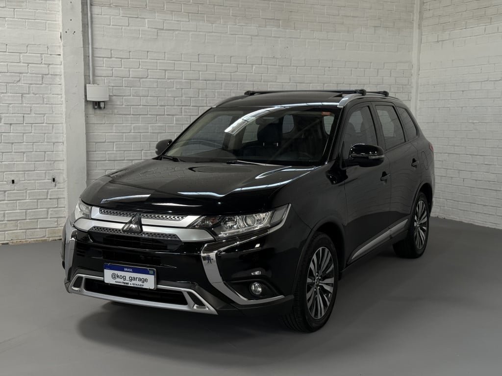 Mitsubishi OUTLANDER HPE 2.0 16V 5p Aut. na cor Preto em Curitiba / PR - 897898
