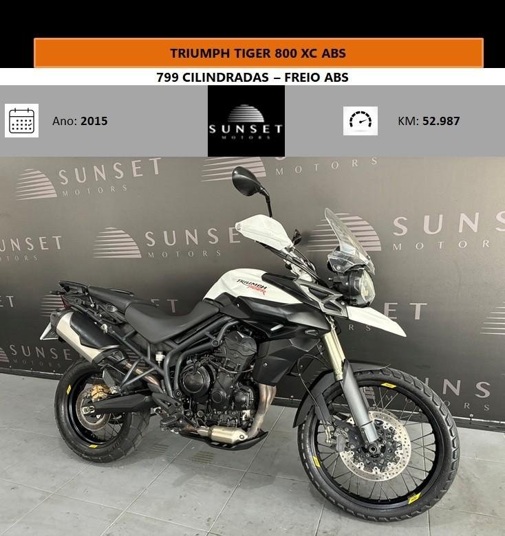 TRIUMPH TIGER 800 XC  na cor Branco em Itajaí / SC - 898159