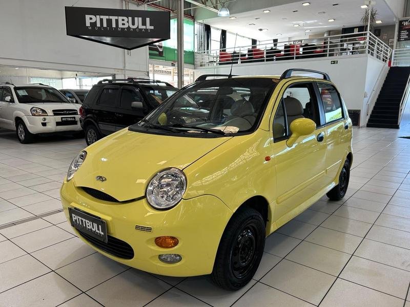 Caoa Chery QQ 1.1/1.0 12V 69cv 5p na cor Amarelo em Curitiba / PR - 898397