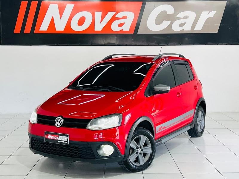 Volkswagen Crossfox 1.6 Mi Total Flex 8V 5p na cor Vermelho em Colombo / PR - 898563