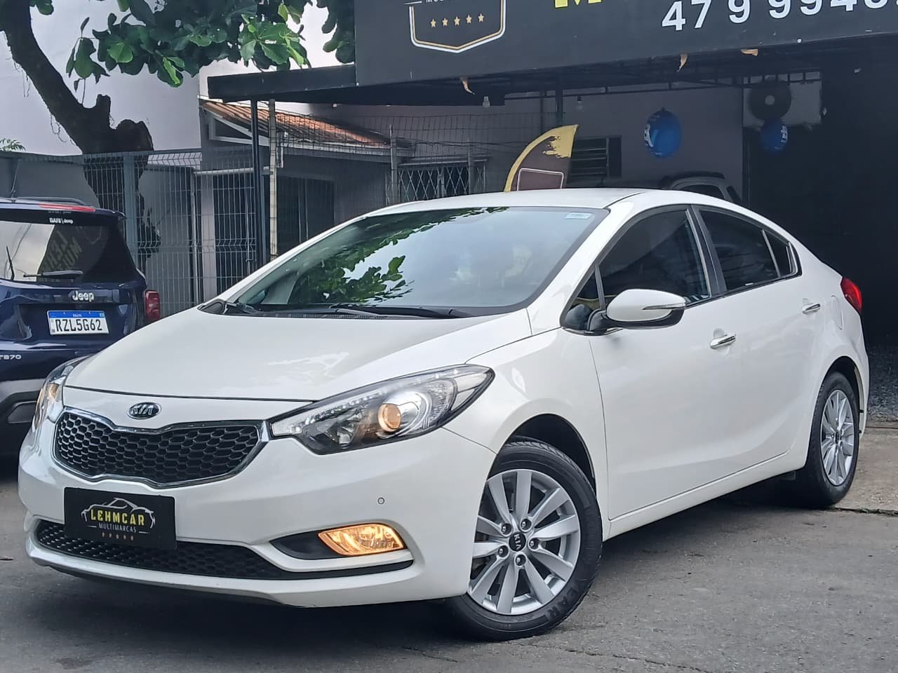 Kia Cerato 1.6 16V Flex Aut. na cor Branco em Joinville / SC - 898672