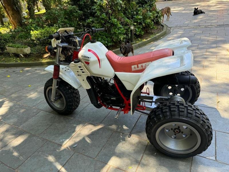 AGRALE 5000 D-RS 2p (diesel) na cor Branco em Campo Largo / PR - 898704