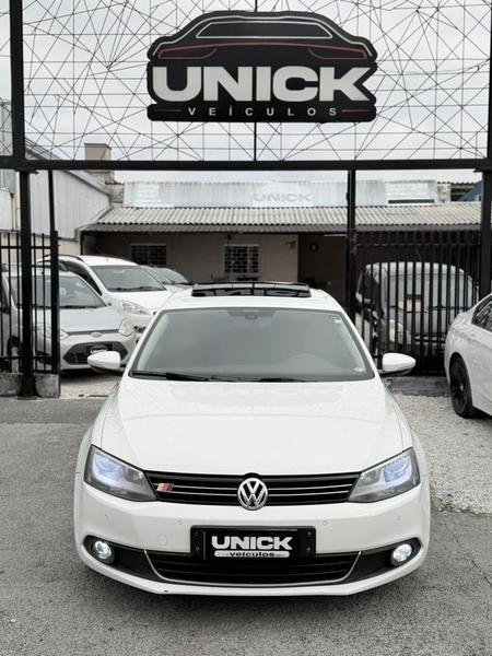 Volkswagen Jetta Highline 2.0 TSI 16V 4p Tiptronic na cor Branco em Pinhais / PR - 898728