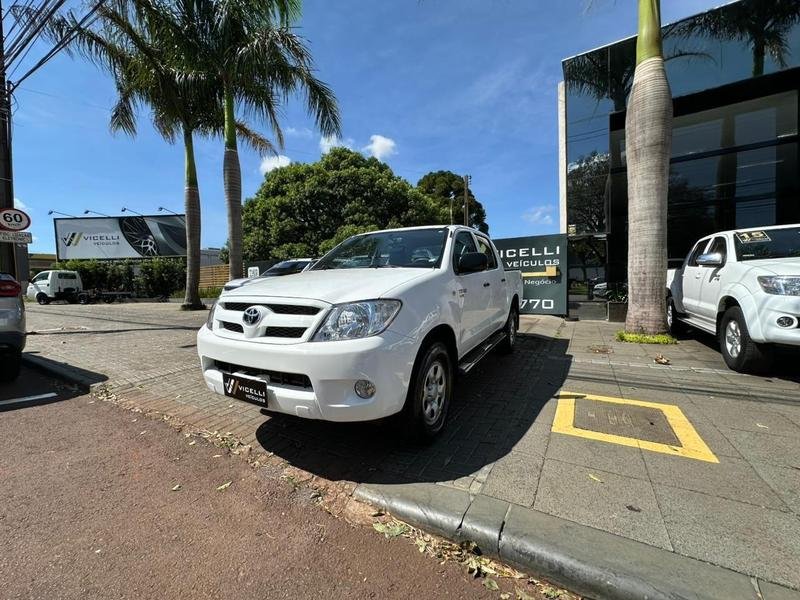 Toyota Hilux CD 4x2 2.4 Diesel na cor Branco em Cascavel / PR - 899470