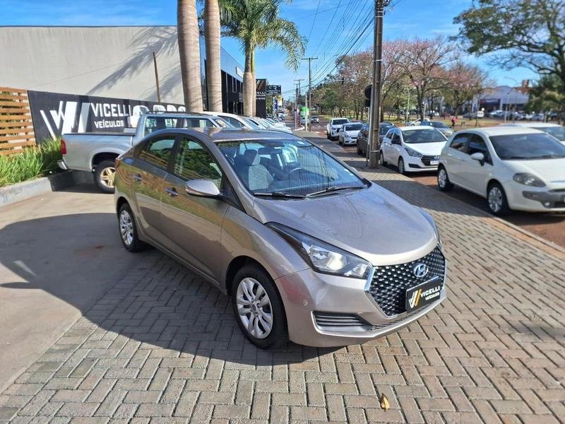 Hyundai HB20S C.Style/C.Plus1.6 Flex 16V Aut. 4p na cor Prata em Cascavel / PR - 899480