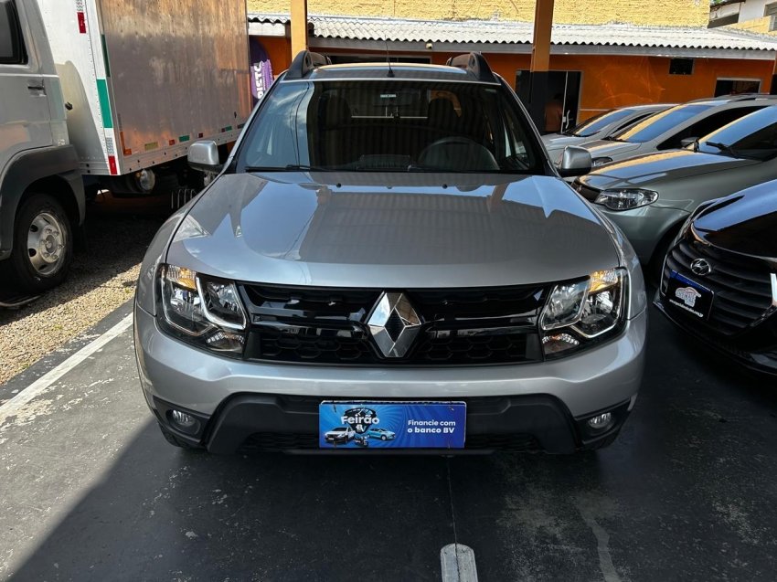 Renault Duster Oroch Expression 1.6 Flex 16V Mec na cor Prata em Colombo / PR - 899713