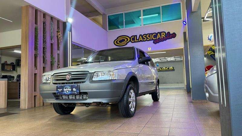 Fiat Uno Mille WAY ECONOMY 1.0 F.Flex 2p na cor Prata em Curitiba / PR - 899774