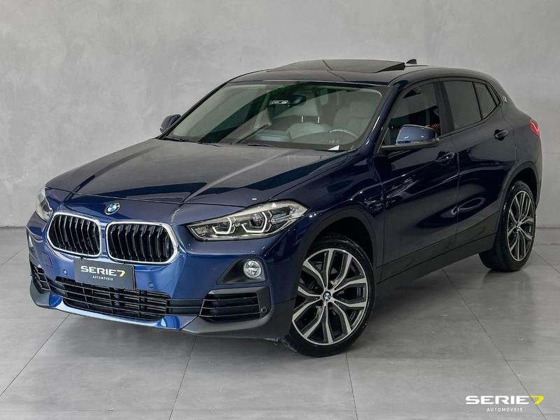 BMW X2 SDRIVE 20i 2.0/2.0 TB A. Flex 16V Aut na cor Azul em Curitiba / PR - 899821