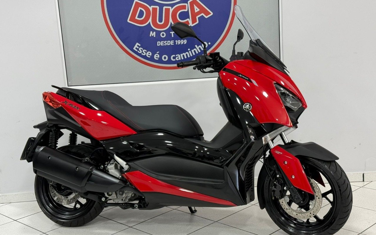 YAMAHA XMAX 250 ABS  na cor Vermelho em Araucária / PR - 899931