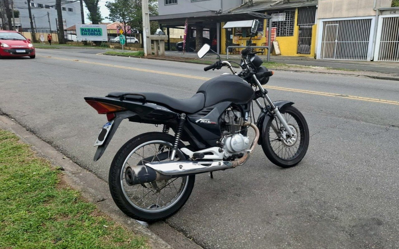 Honda CG 150 FAN ESDi/ 150 FAN ESDi FLEX  na cor Preto em Curitiba / PR - 900058