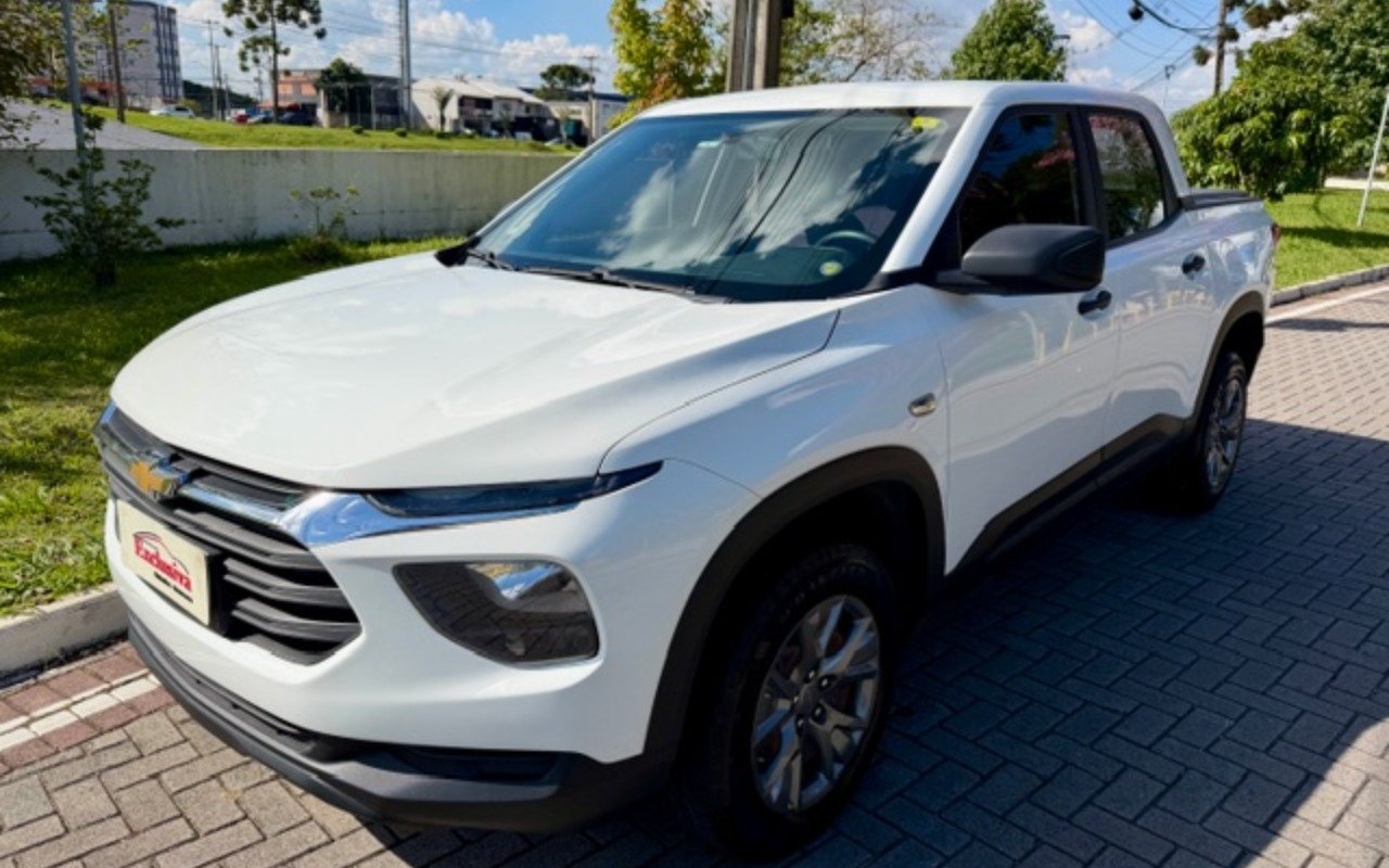 Chevrolet Montana 1.2 Turbo Flex 12V 4p Mec. na cor Branco em Araucária / PR - 900069