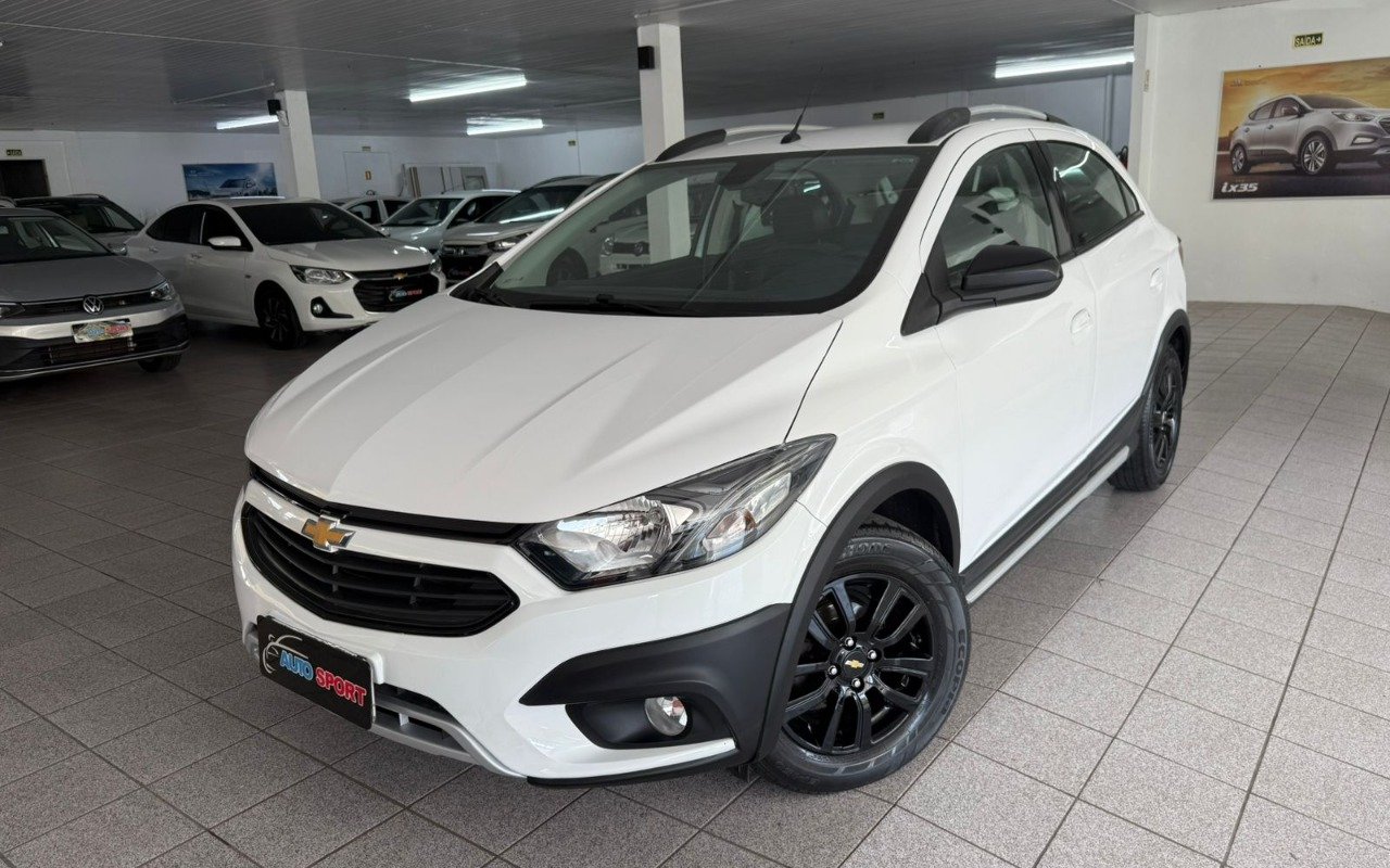 Chevrolet Onix HATCH ACTIV 1.4 8V Flex 5P Aut. na cor Branco no Novo Hamburgo / RS - 900919