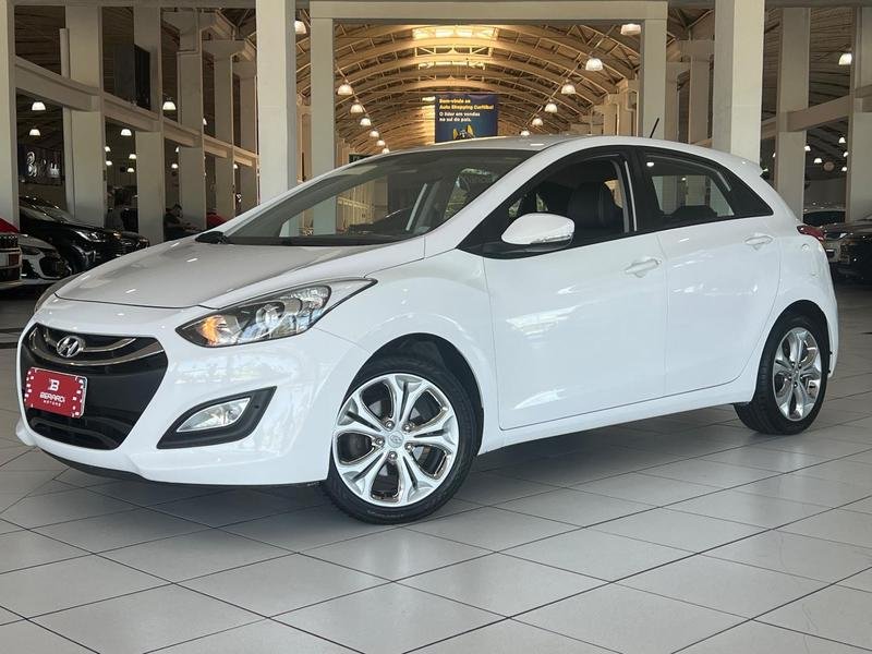 Hyundai i30 1.8 16V Aut. 5p na cor Branco em Curitiba / PR - 901425