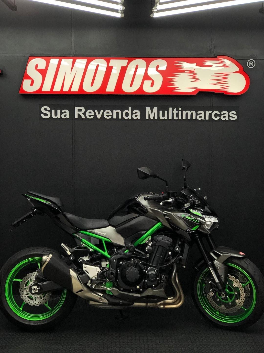 KAWASAKI Z 900  na cor Cinza em Florianópolis / SC - 901845