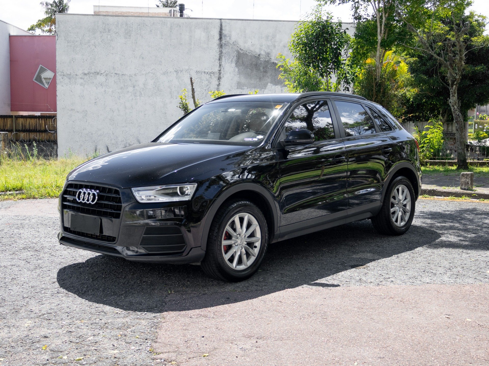 Audi Q3 2.0 TFSI Quat. 170/180cv S-tronic 5p na cor Preto em Curitiba / PR - 902003