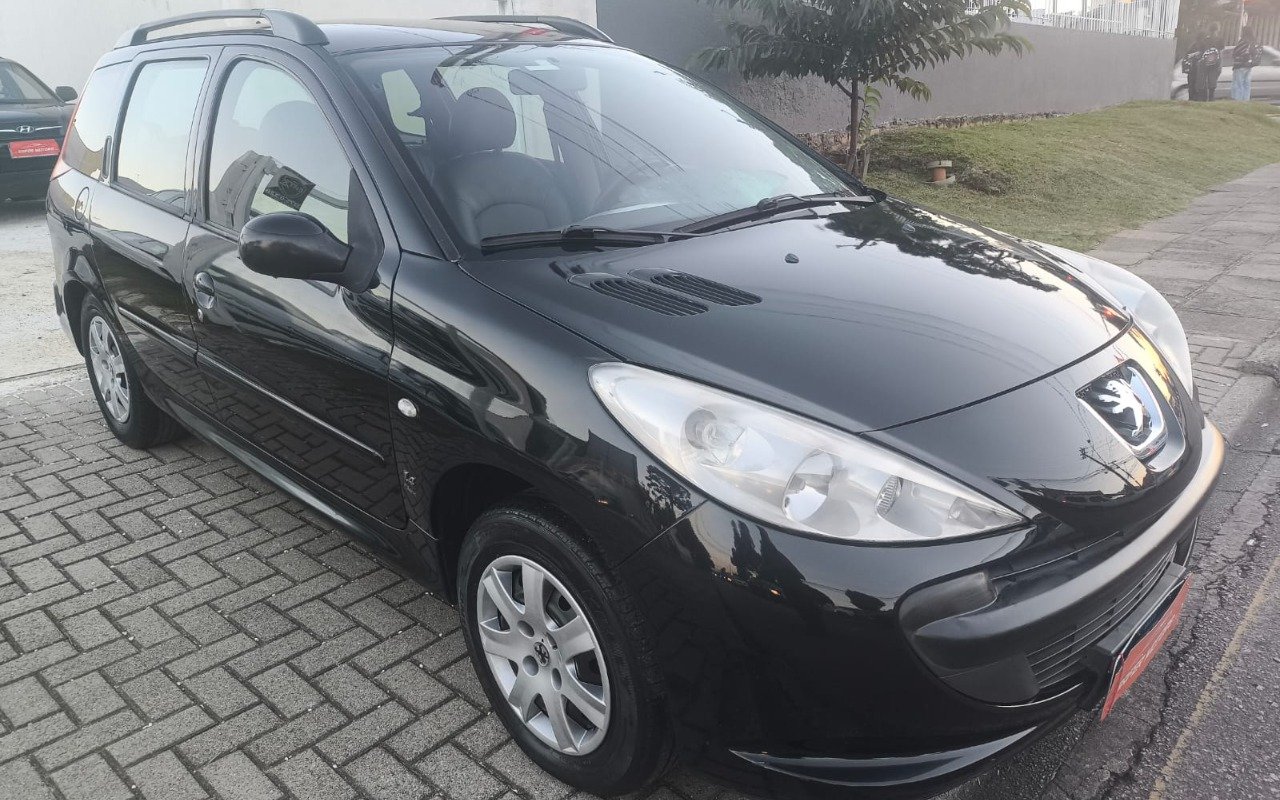 Peugeot 207 SW XR 1.4 Flex 8V 5p na cor Preto em Curitiba / PR - 902201