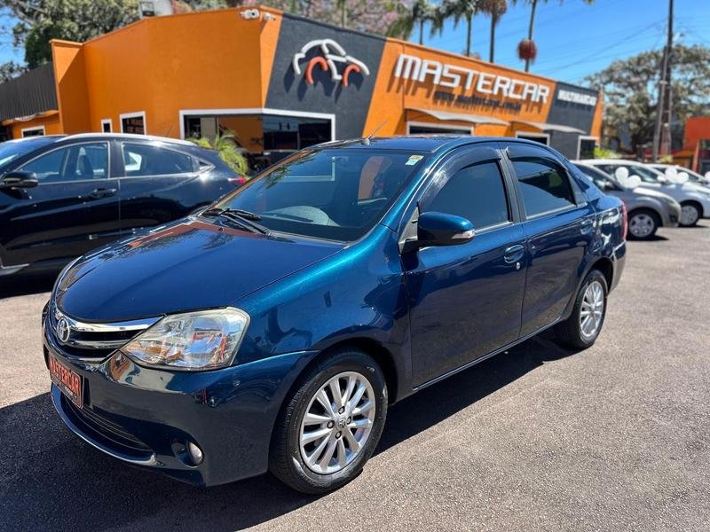 Toyota Etios XLS Sedan 1.5 Flex 16V 4p Mec. na cor Azul em São José dos Pinhais / PR - 902269