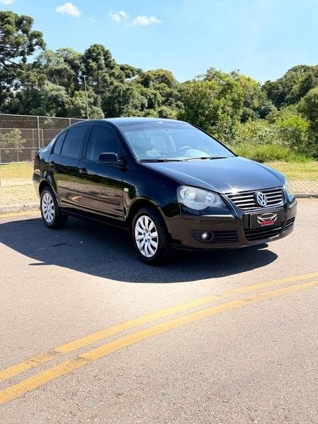 Volkswagen Polo Sedan 1.6 Mi 101cv 8V 4p na cor Preto em Curitiba / PR - 902424