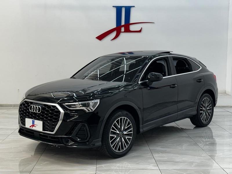 Audi Q3 Performance 2.0 TFSI Tiptr. Quattro na cor Preto em Curitiba / PR - 902614