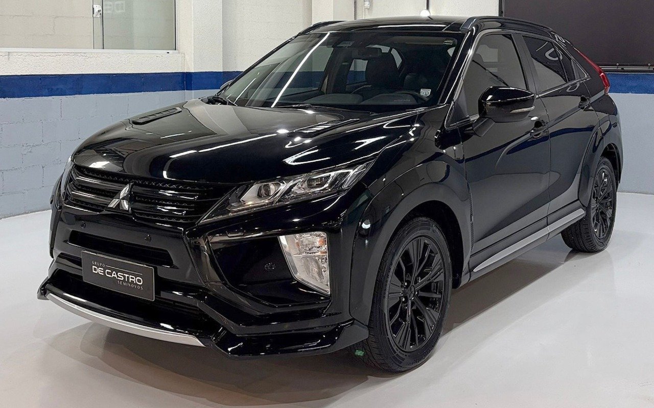 Mitsubishi Eclipse Cross HPE-S Sport 1.5 16V AWC TB 165cv Aut na cor Preto em Curitiba / PR - 902878