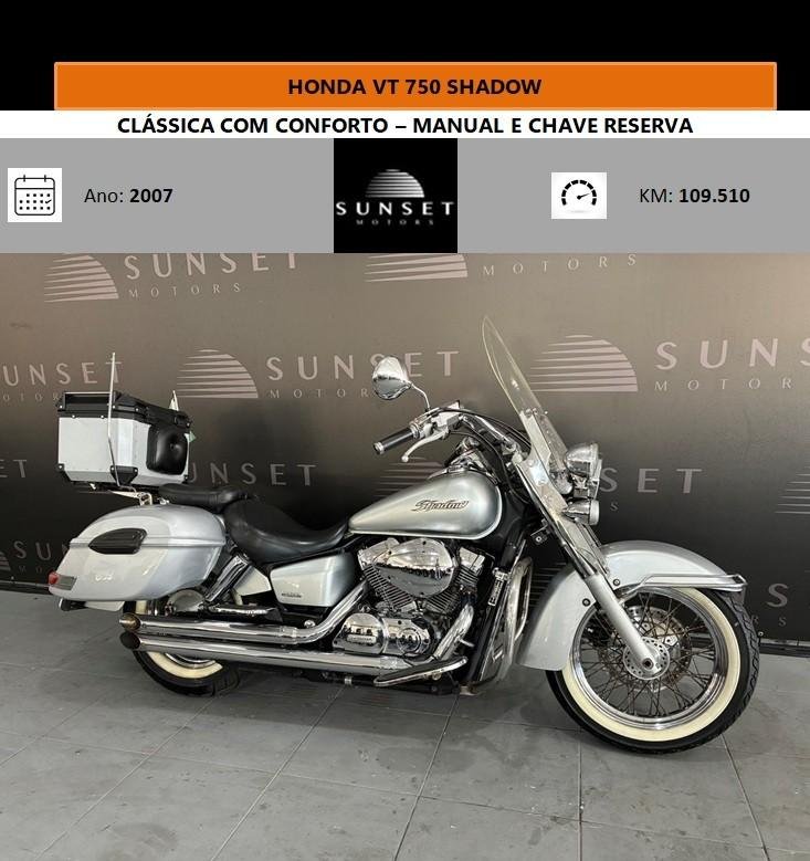 Honda VT 750 SHADOW  na cor Prata em Itajaí / SC - 903248