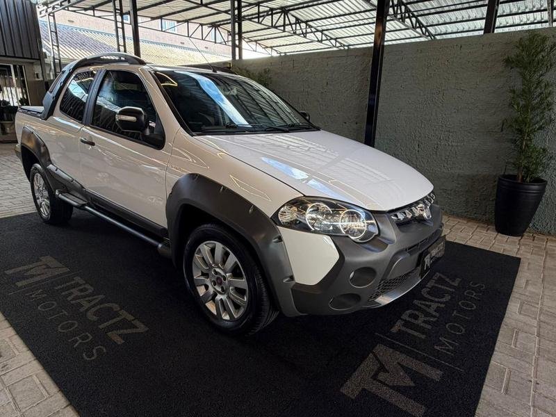 Fiat Strada Adventure1.8/ 1.8 LOCKER Flex CD na cor Branco em Curitiba / PR - 904725