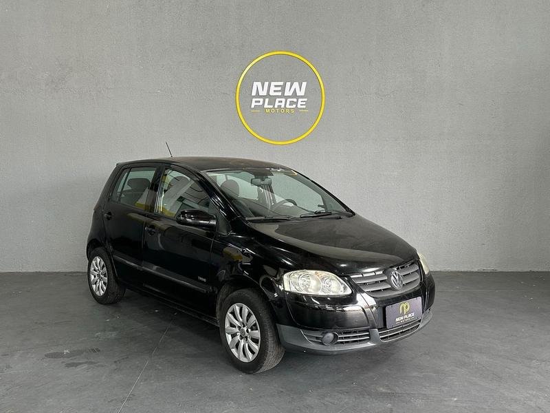 Volkswagen Fox Plus 1.0Mi/ 1.0Mi Total Flex 8V 3p na cor Preto em São José dos Pinhais / PR - 904752