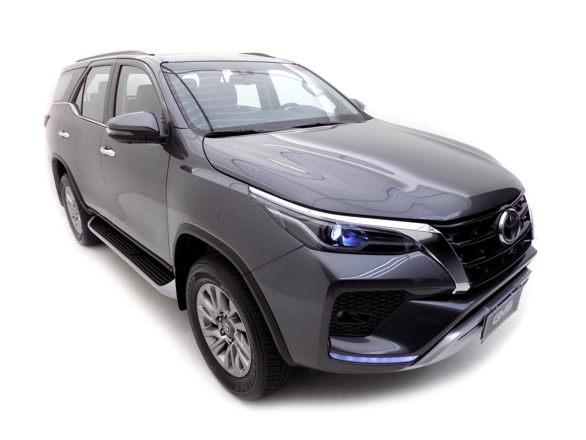 Toyota Hilux SW4 SRX 4x4 2.8 TDI 16V Dies. Aut. na cor Cinza em Florianópolis / SC - 904880