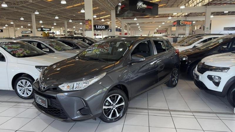 Toyota Yaris XL 1.5 Flex 16V 5p Aut. na cor Cinza em Curitiba / PR - 905104