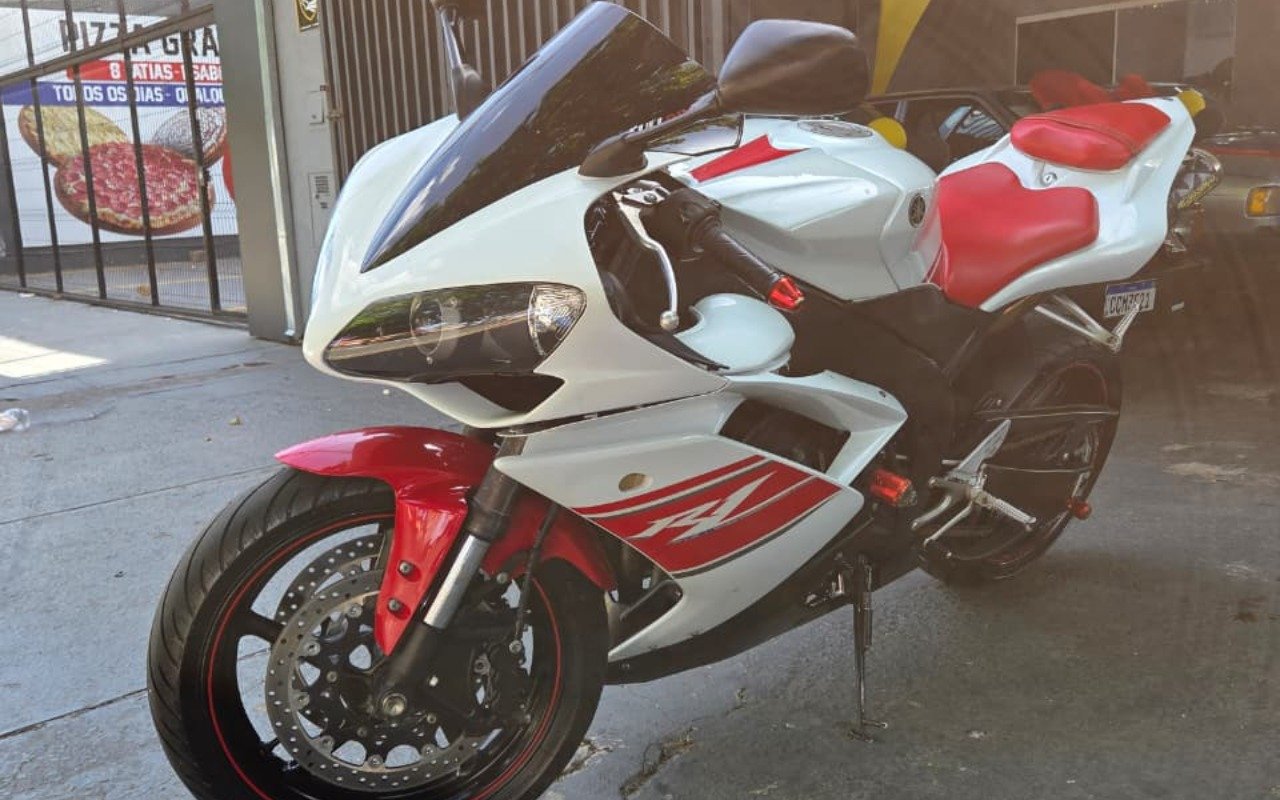 YAMAHA YZF R-1 1000  na cor Branco em Campinas / SP - 905181