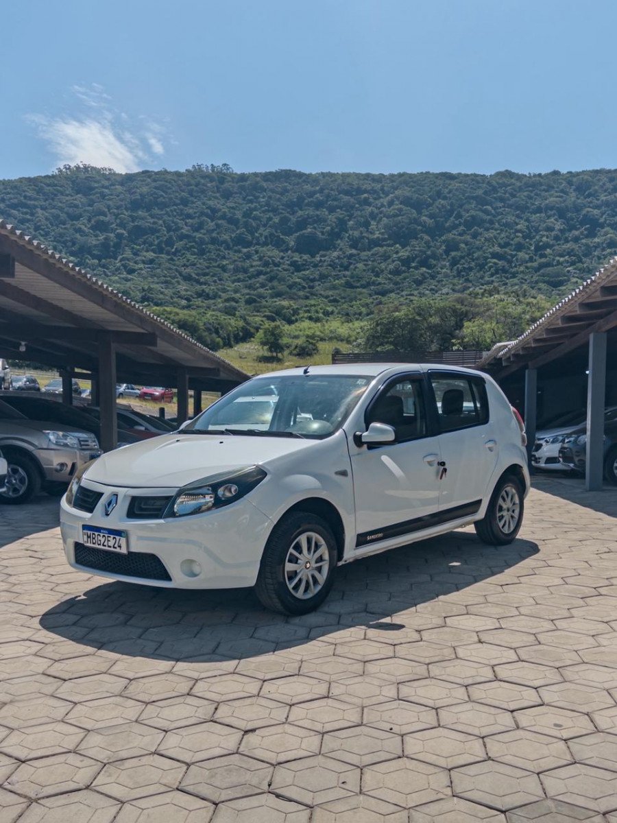 Renault Sandero Expression Hi-Flex 1.0 16V 5p na cor Branco no Osório / RS - 905645