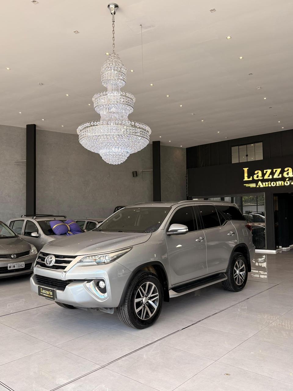 Toyota Hilux SW4 4x4 3.0 8V TB Diesel na cor Cinza em Joinville / SC - 906041