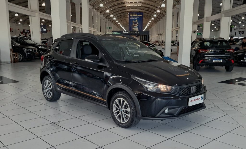 Fiat Argo TREKKING 1.3 8V Flex na cor Preto em Curitiba / PR - 906313