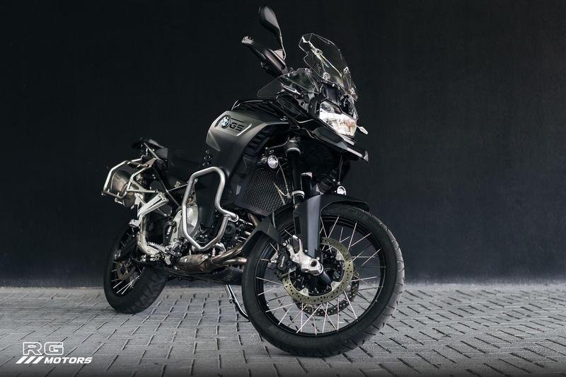 BMW F 850 GS Adventure Premium  na cor Preto em Curitiba / PR - 906316